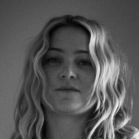 Ashton Sookie model free picture