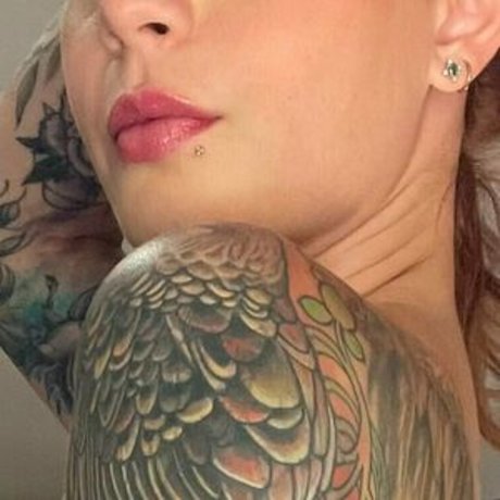 Becca Bloom nudes actress picture