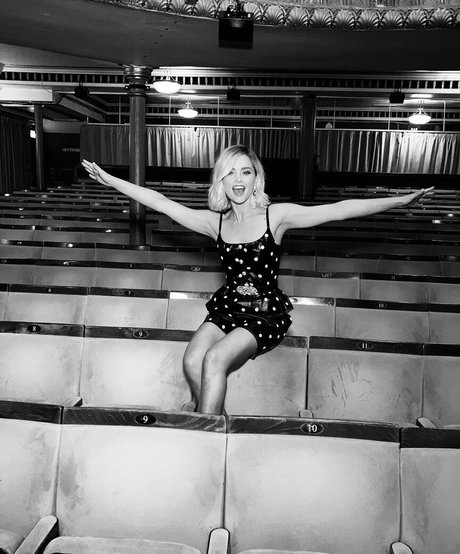 Jenna Louise Coleman model nice pics