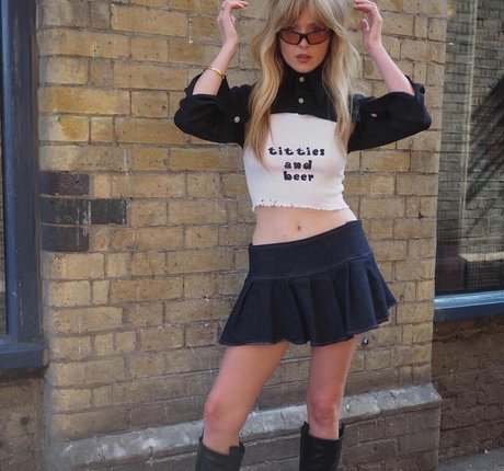 Diana Vickers model adult photo