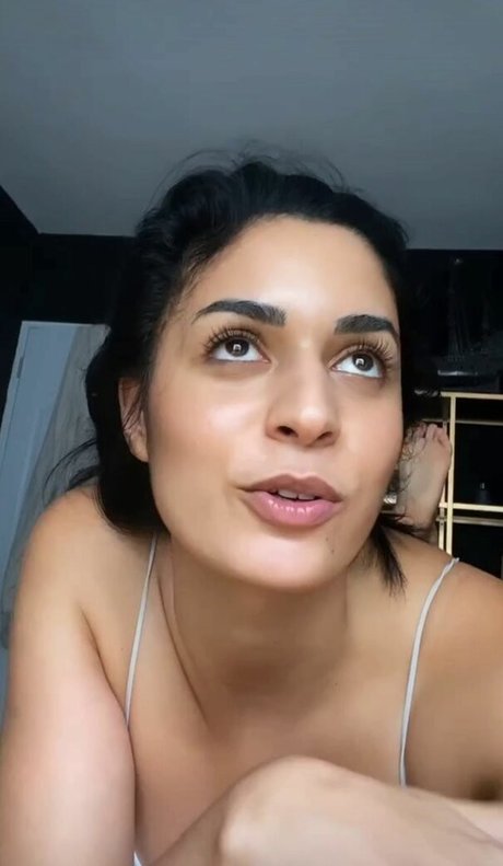 Shirin Azami star naked picture