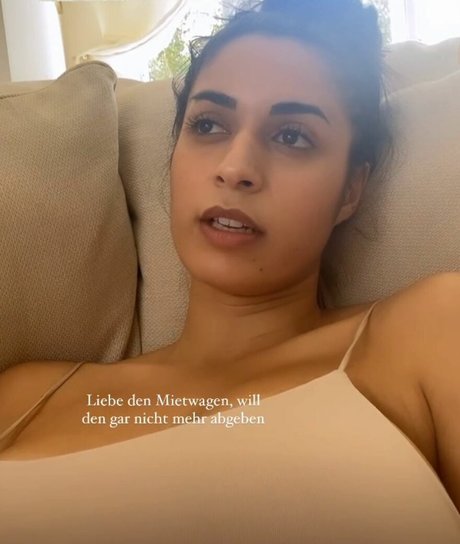 Shirin Azami beautiful pornstar images