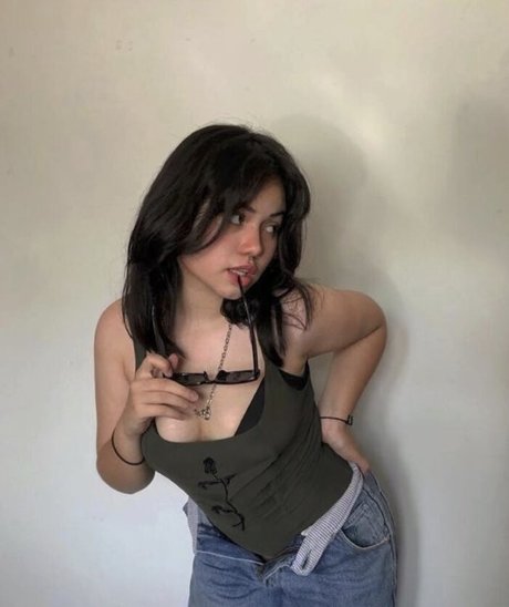 Jazzy Rosie model nude archive