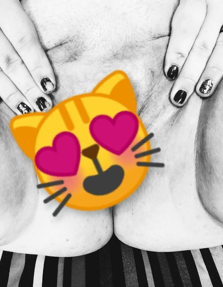 btggf0208 erotic model photo