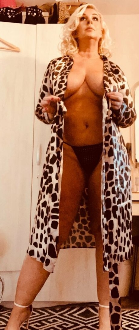 elixerr pornstar erotic image