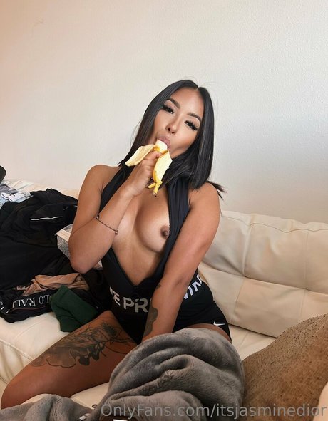 itsjasminedior xxx model galleries