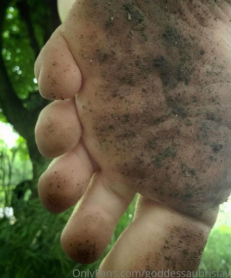 goddessaubrislav star nudes pictures