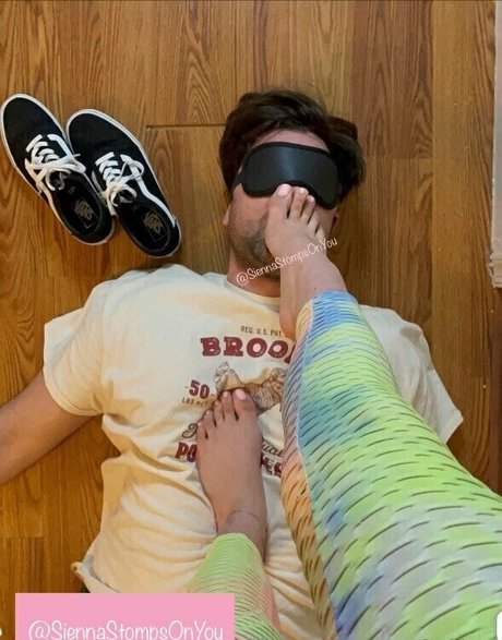 siennastompsonyou star beautiful img