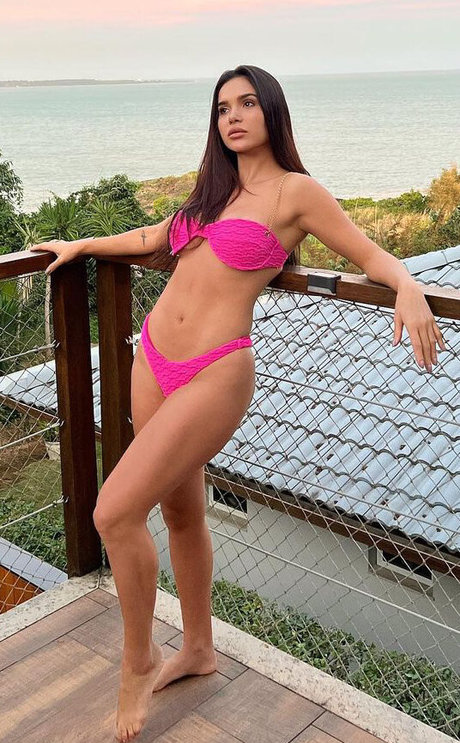 Gizelly Bicalho hot pornstar pics