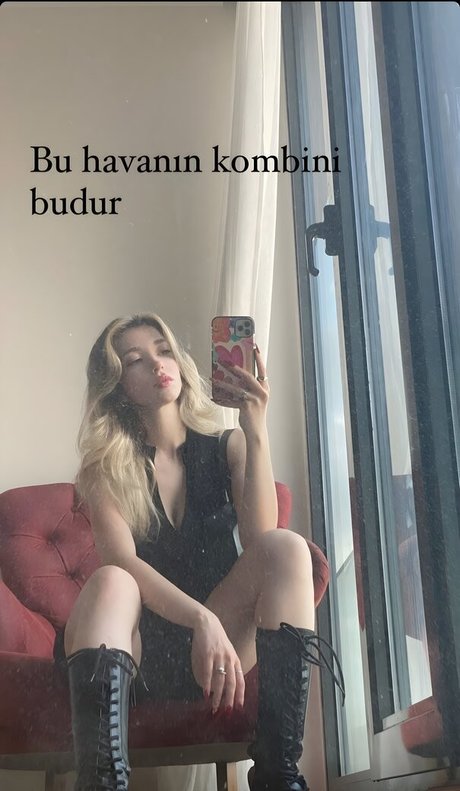 Snowmaiid beautiful model archive