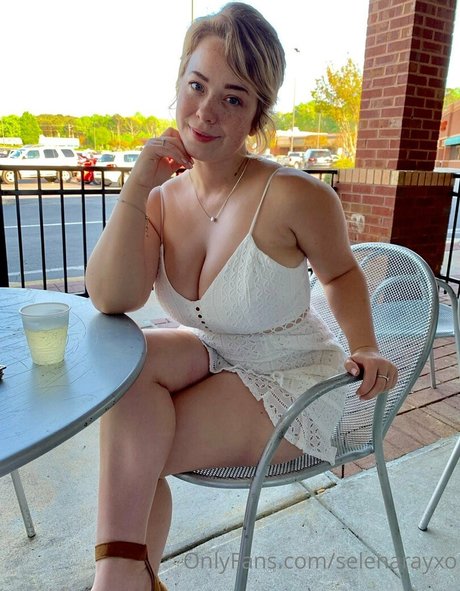 selenarayxo model nice pics