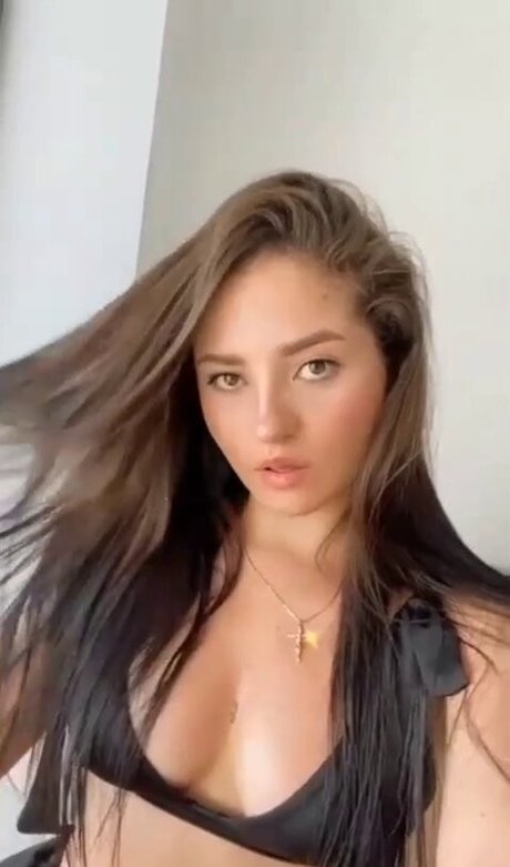 Angie Carmona pornographic model pic