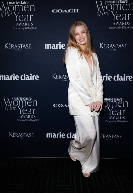 Teagan Croft star perfect photos