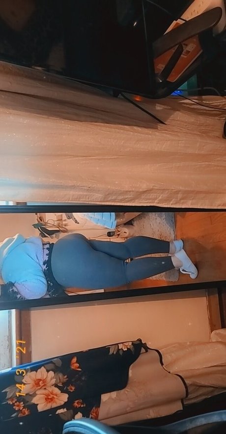 damned female pretty model photos