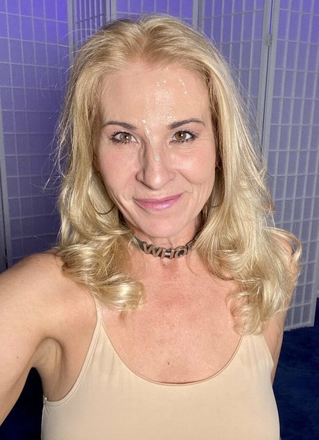 thick girls onlyfans hot sexy pics