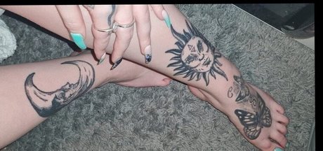 toesandtattsxo pretty star archive