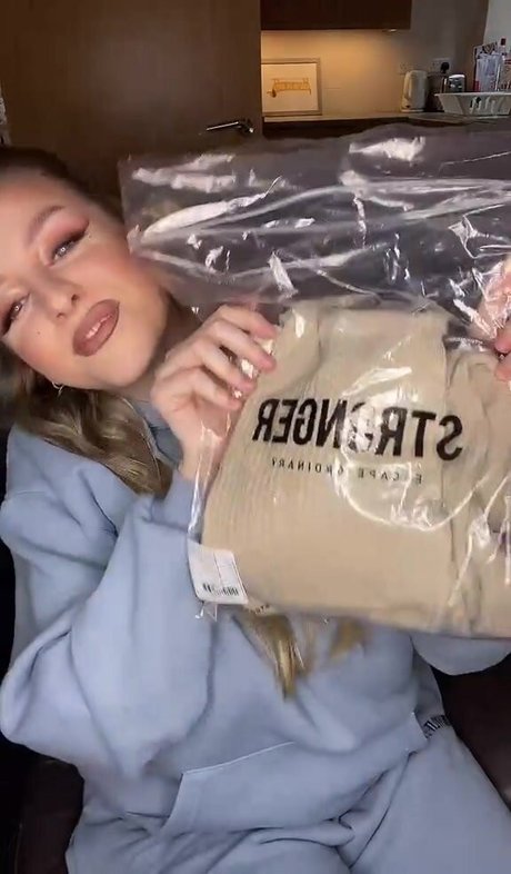 Amber Rose Brightman sexy star galleries