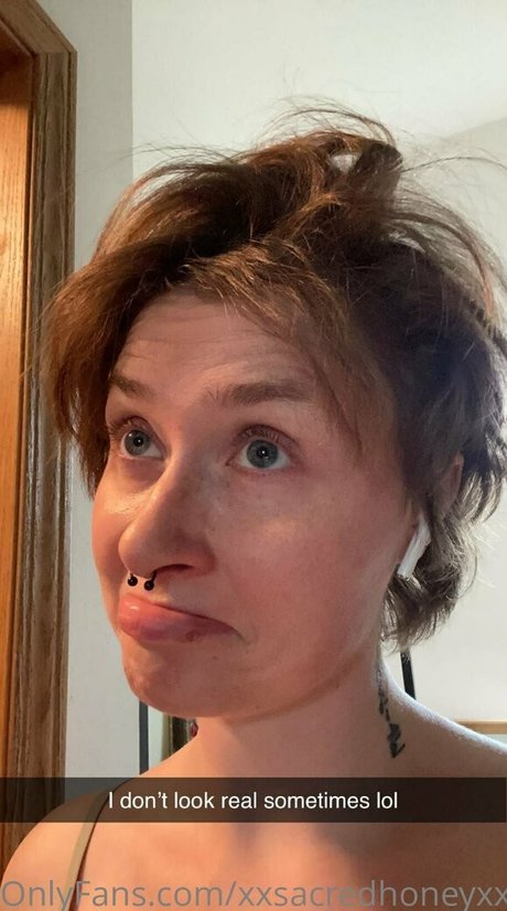 xxsacredhoneyxx pornstar art pic