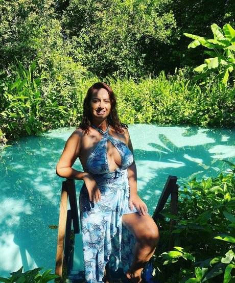 Francieli model gallery