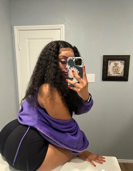 Iamdomtease sex star picture