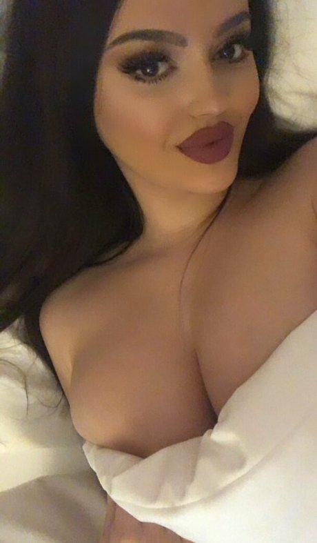 Encaofficial erotic model pictures