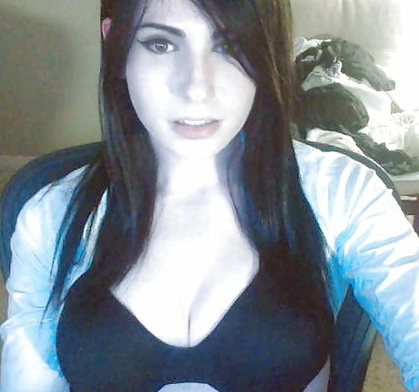 Kalindra Chan sexy model image