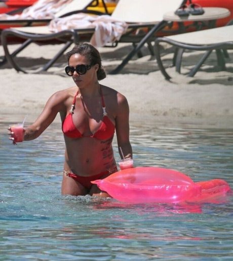 Sydney Leroux model nice gallery