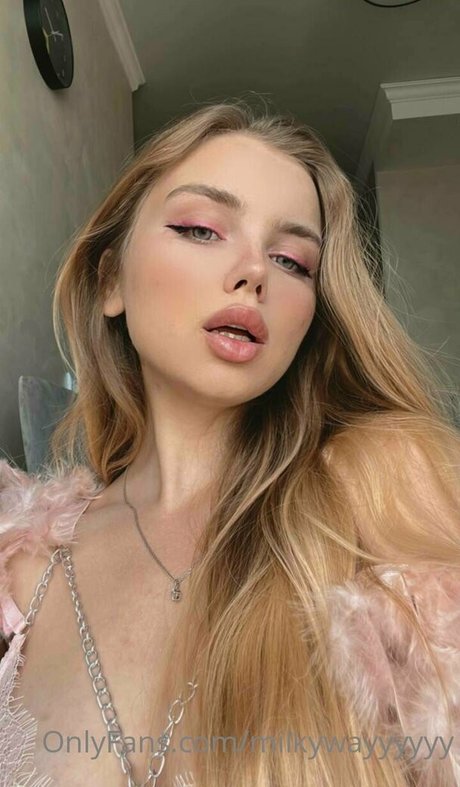 tiiiiits queen nudes star images