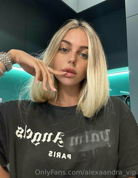 alexaandra vip perfect actress pics