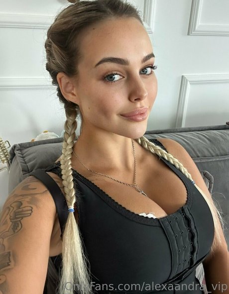 alexaandra vip sexy model photo