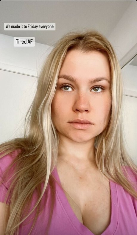 Natasha the russian high quality model pics