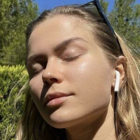 Lizi Asmr model hd pictures