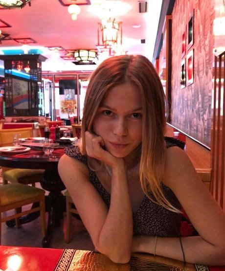 Lizi Asmr nudes model pics