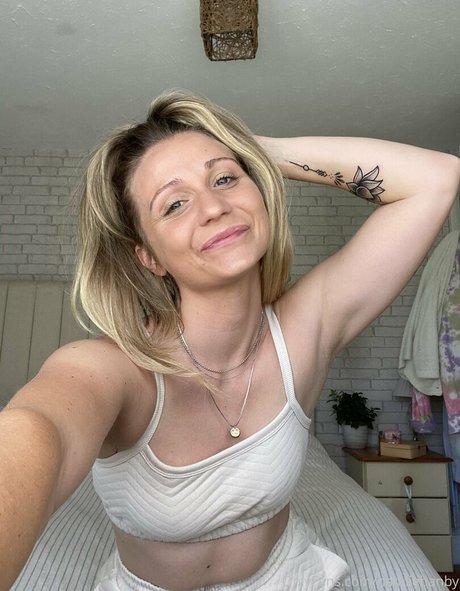 NatalieHanby star pornographic archive