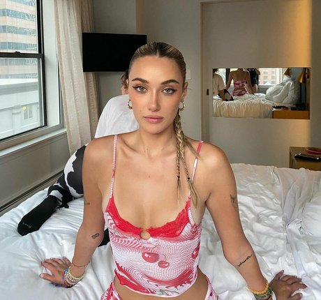 Olivia OBrien star adult pics