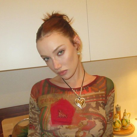 Olivia OBrien model pornographic image