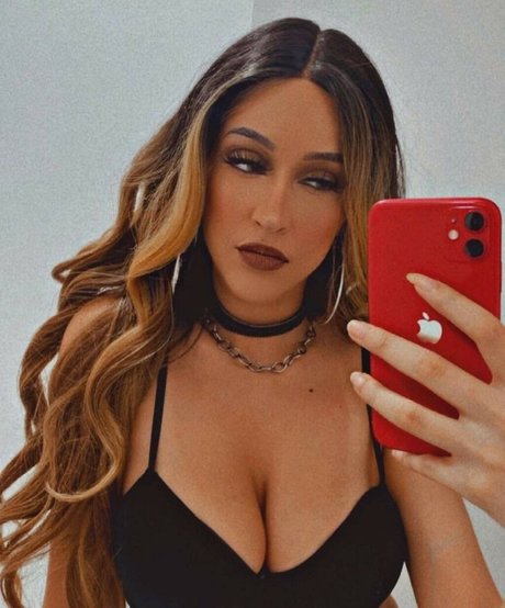 nayharaa_ pretty pornstar gallery