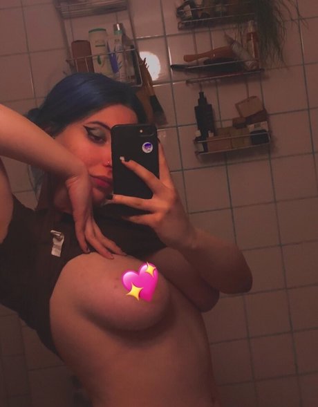 Beyza Durusu perfect model pic