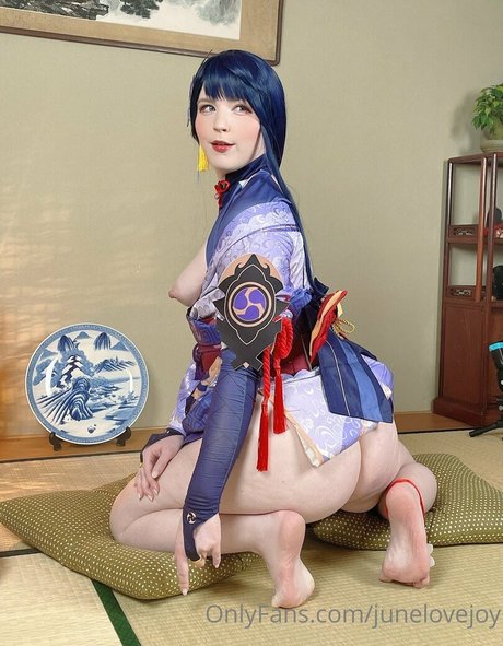 Lovejoy June perfect star img