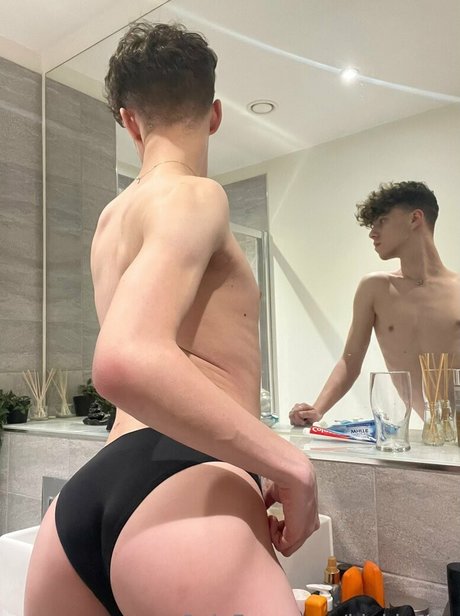 kiekie18x star porn pictures