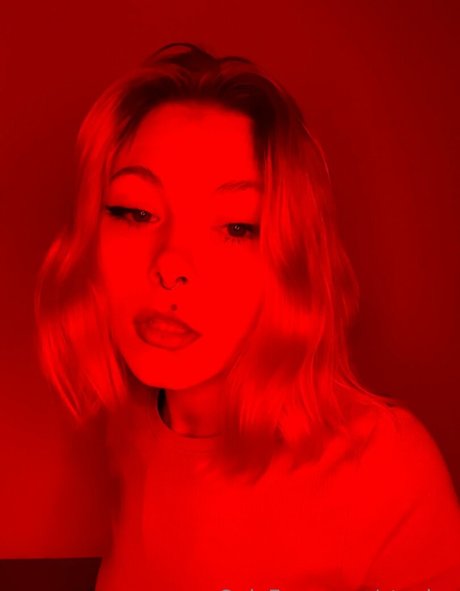 strwbrr star pornographic pic