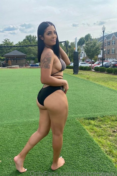 Jasmine Grenaway star hd pictures