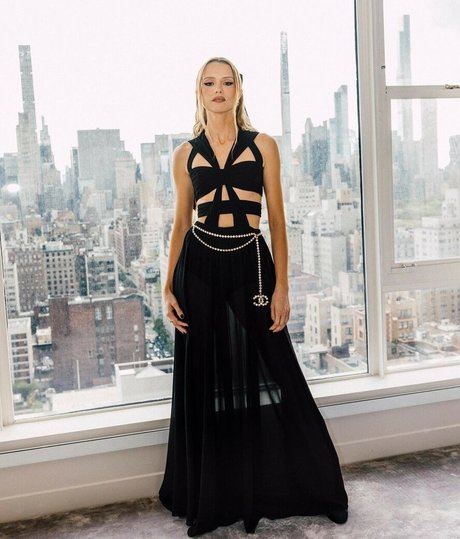 Angele Van Laeken model hot pics