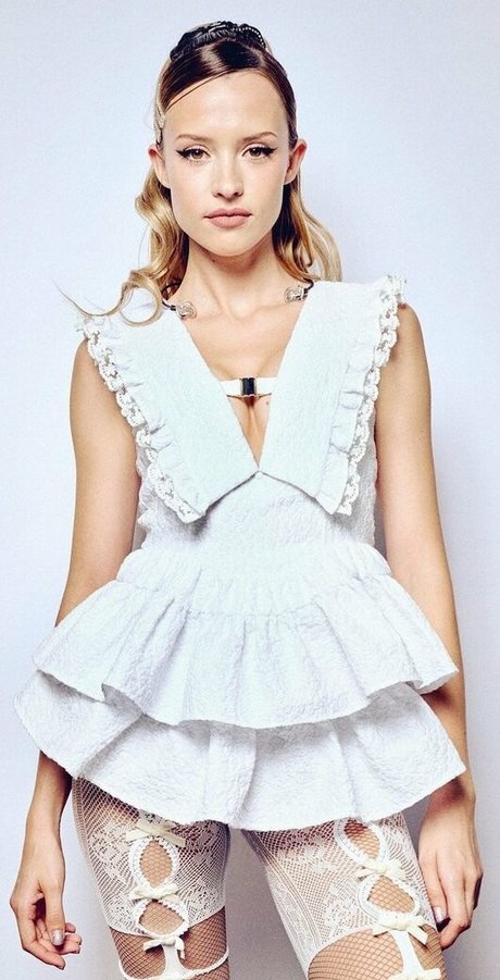 Angele Van Laeken porn model pictures