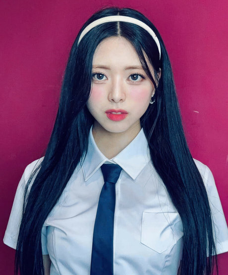 itzy all in us model hd pictures