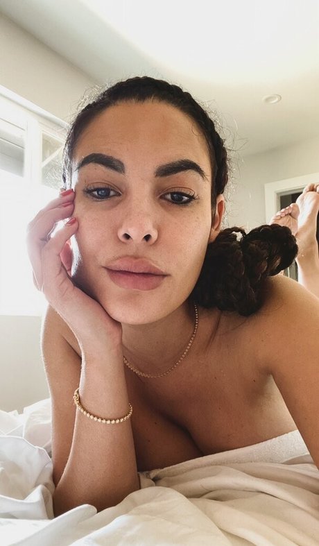 Nadine Velazquez star best image