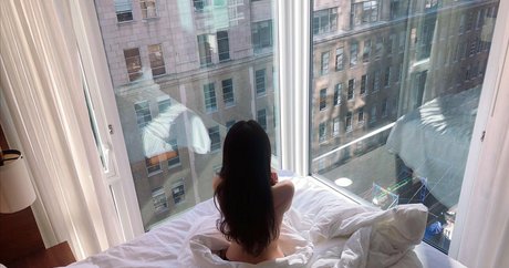 annie97721 model nude image