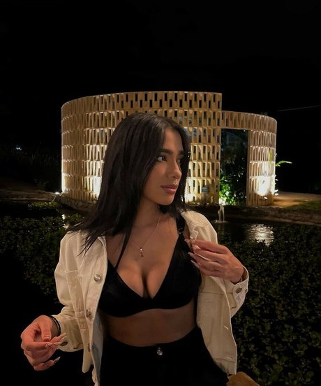 Dua Lupe nude actress pic