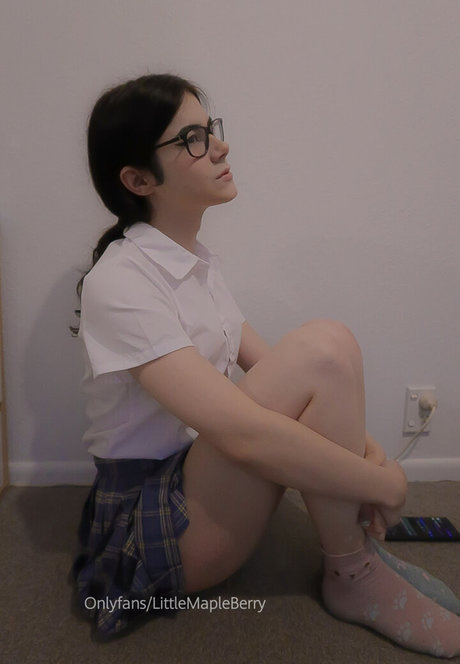 LittleMapleBerry naked actress images