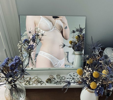 melthewhalefree star pornographic images